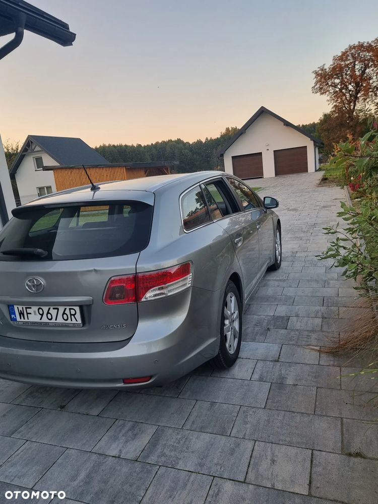 Toyota Avensis - 7