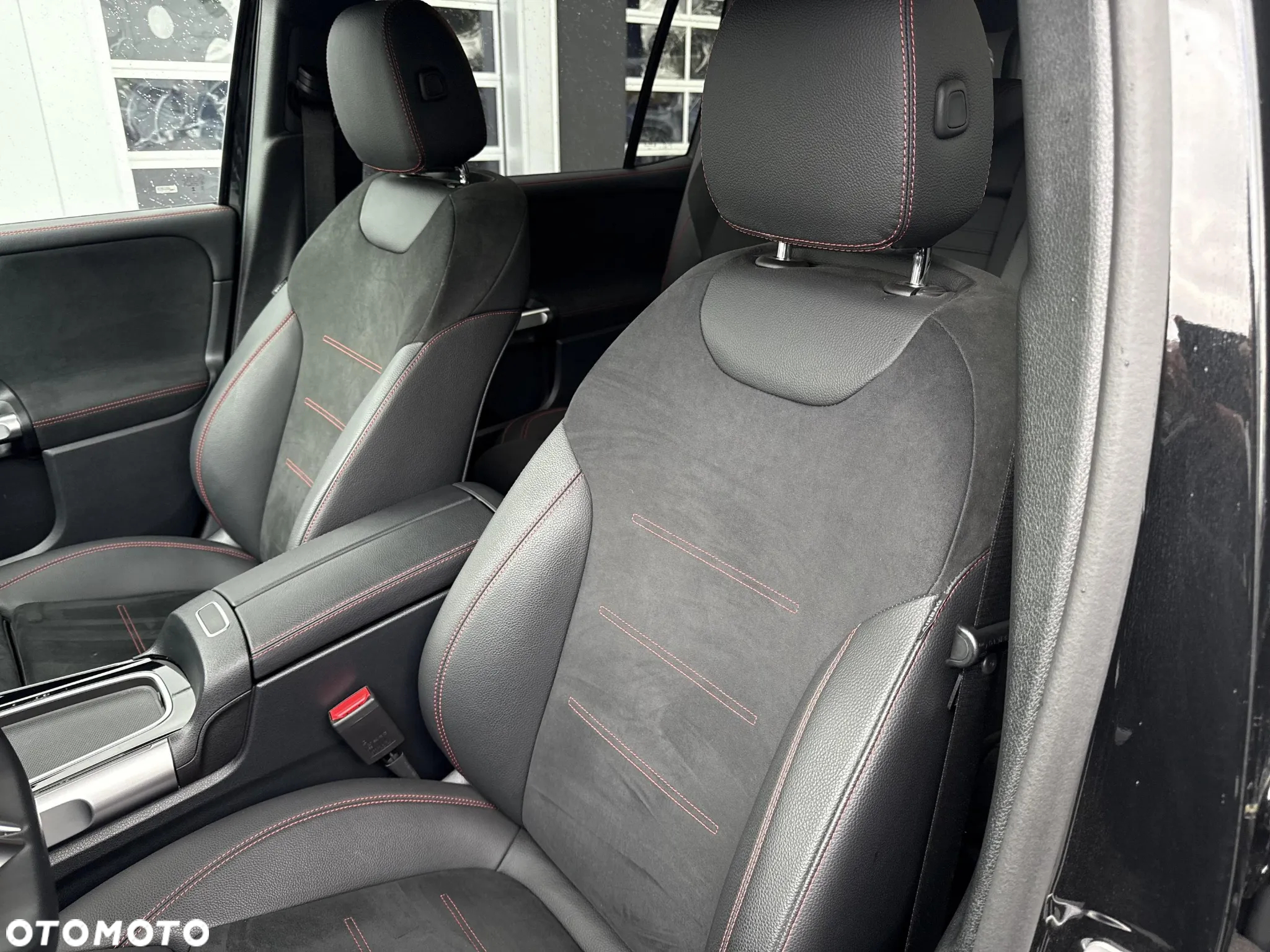 Mercedes-Benz GLB 200 AMG Line 7G-DCT - 11