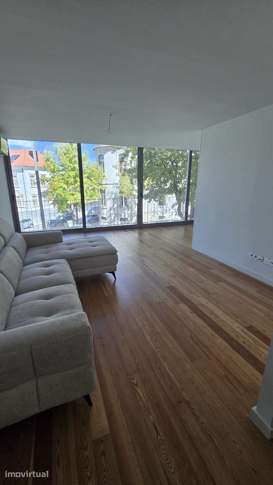 Apartamento T2 de luxo ao pé das Escadas Monumentais - Grande imagem: 5/14