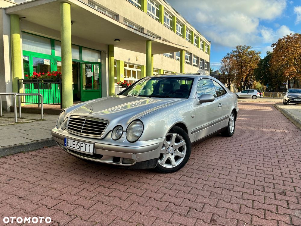 Mercedes-Benz CLK 320 - 2