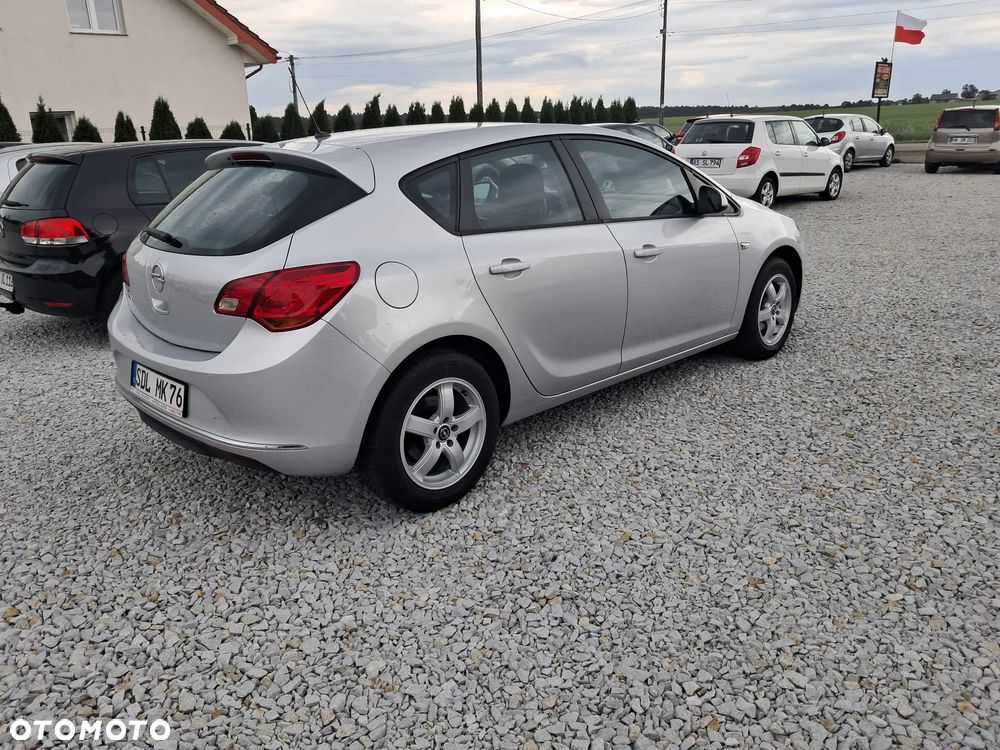 Opel Astra 1.6 Exklusiv - 3