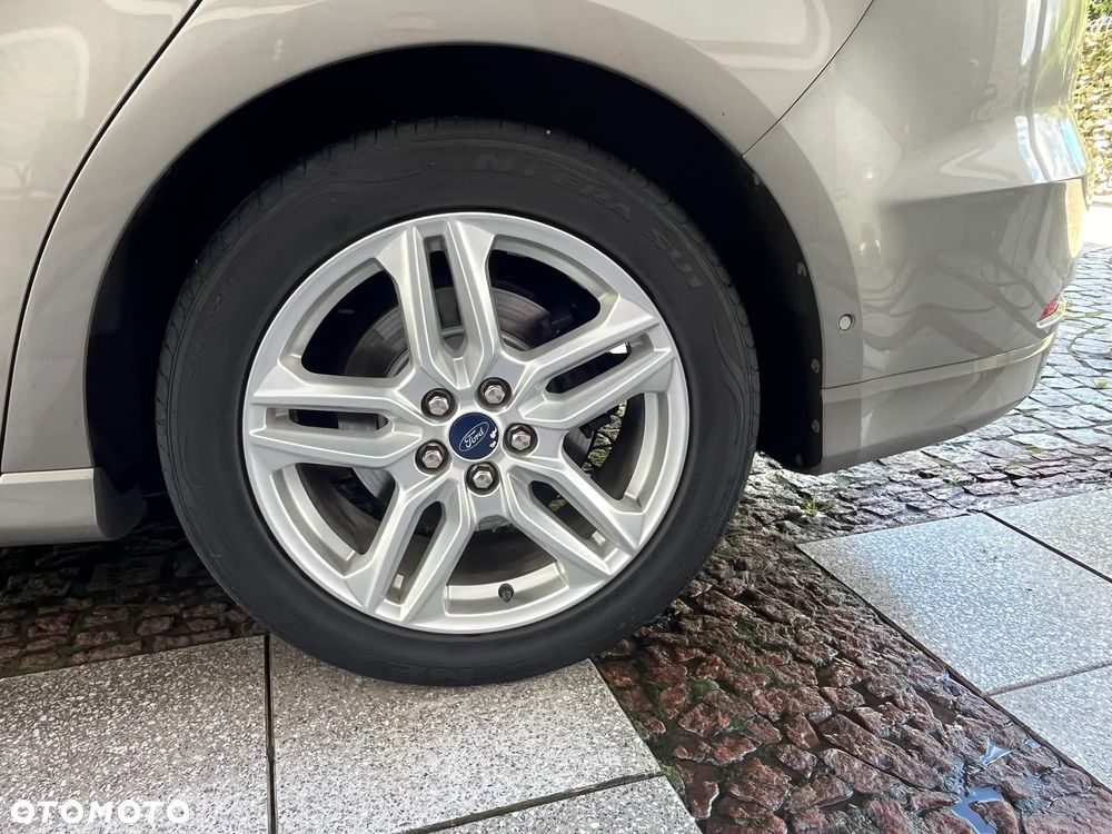 Ford S-Max 2.0 TDCi Titanium PowerShift - 6