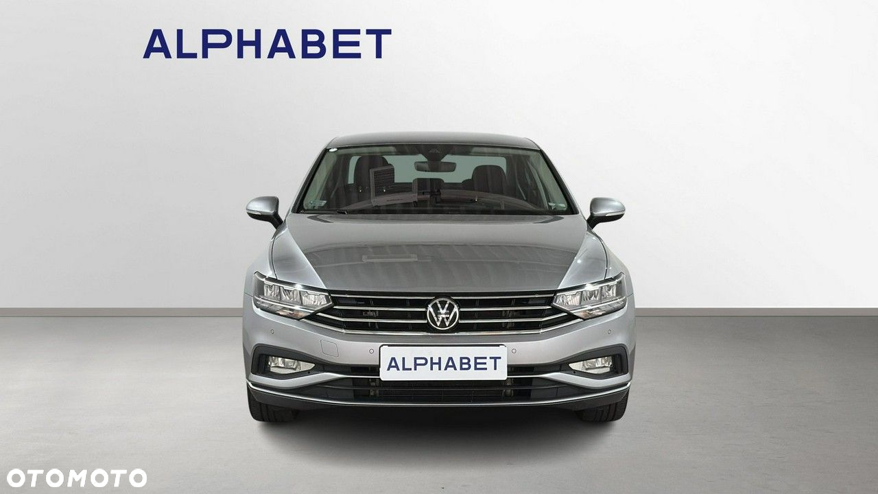 Volkswagen Passat - 9