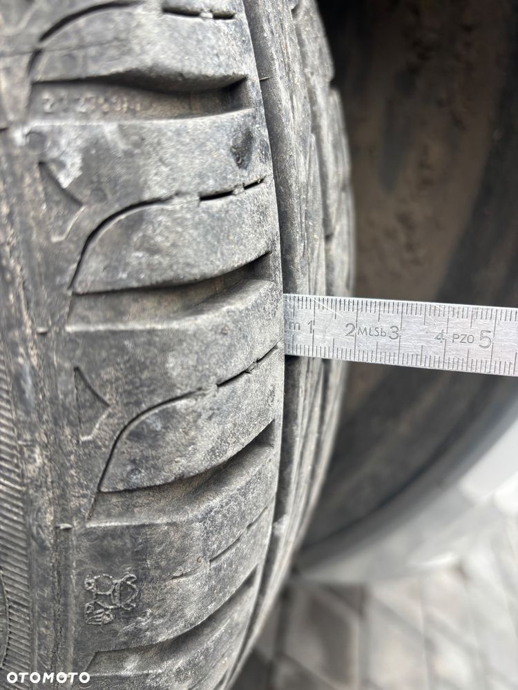 Renault Clio 1.4 16V Privilege - 10