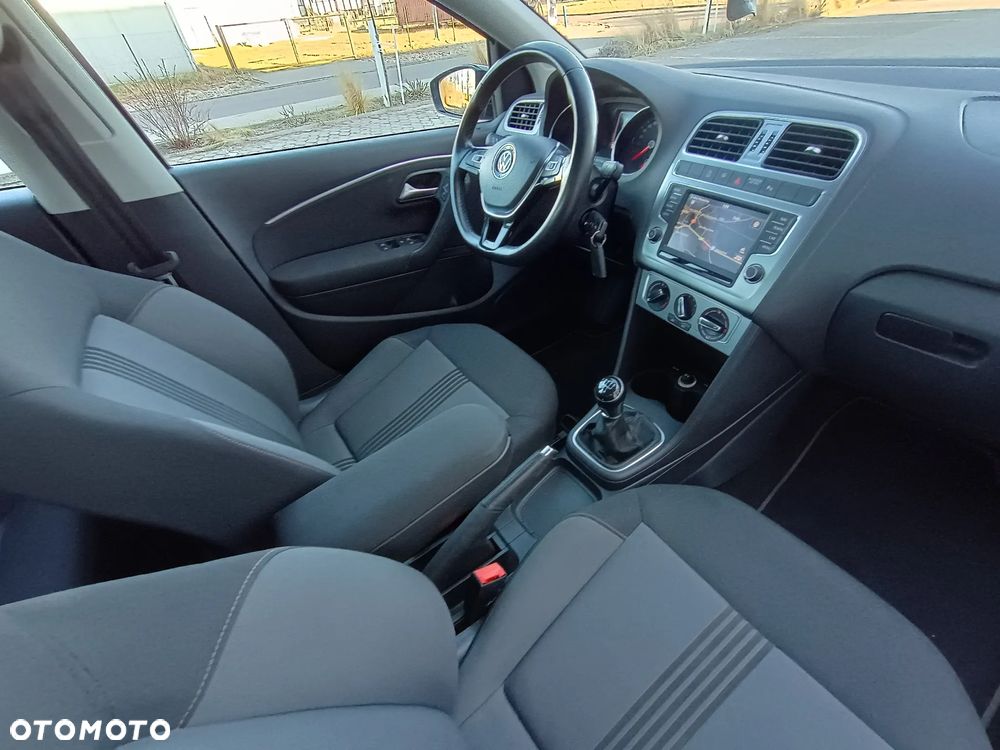 Volkswagen Polo 1.2 TSI Blue Motion Technology Allstar - 20