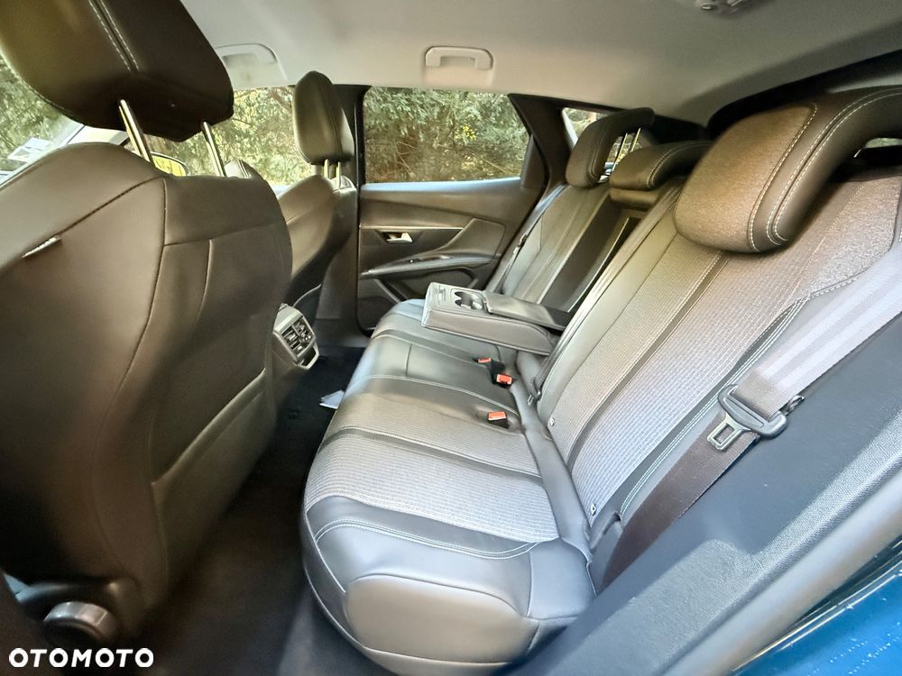 Peugeot 3008 1.6 PureTech Hybrid PHEV Allure Pack S&S EAT8 - 22