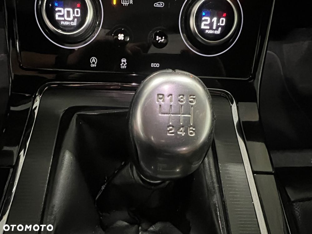 Land Rover Range Rover Evoque - 38