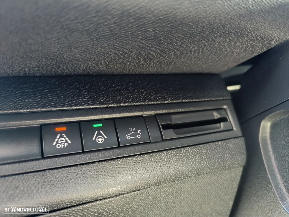Peugeot 3008 1.2 PureTech GT EAT8 - 39