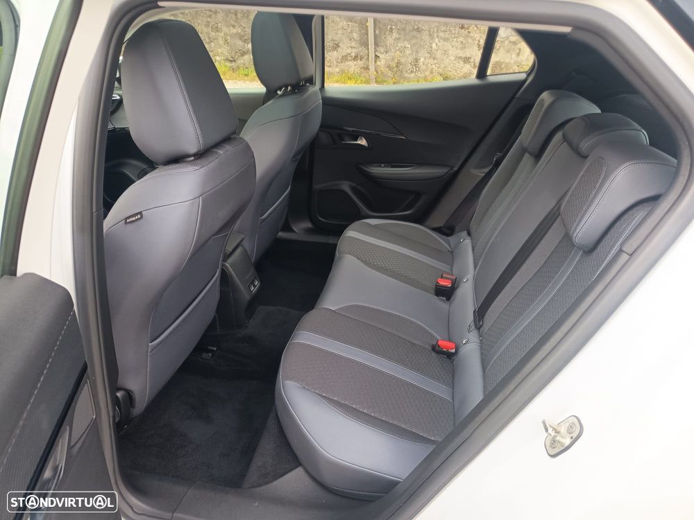 Peugeot e-2008 50 kWh GT Pack - 17