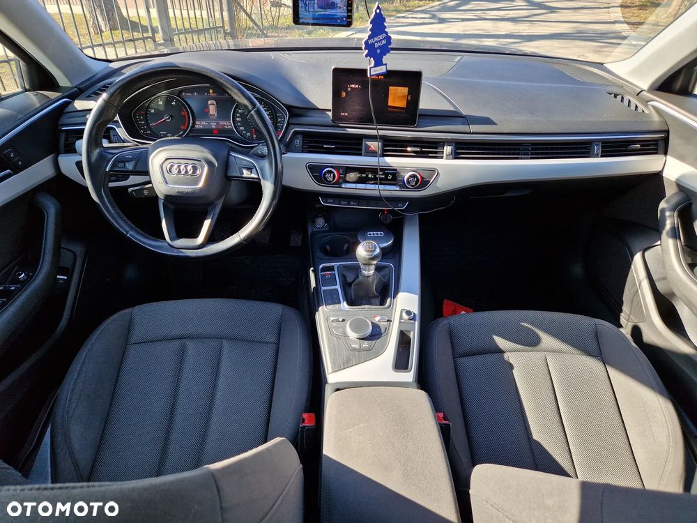 Audi A4 Avant 2.0 TDI design - 15