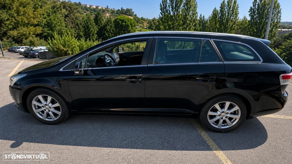 Toyota Avensis SW - 2