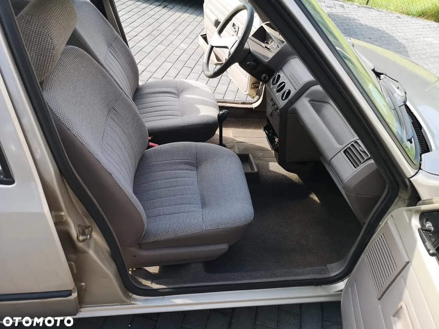 Peugeot 205 1.1 GL - 19