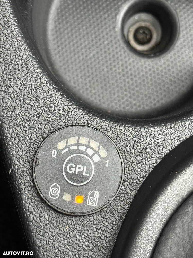 Dacia Duster 1.6 16V 105 4x2 Prestige - 7