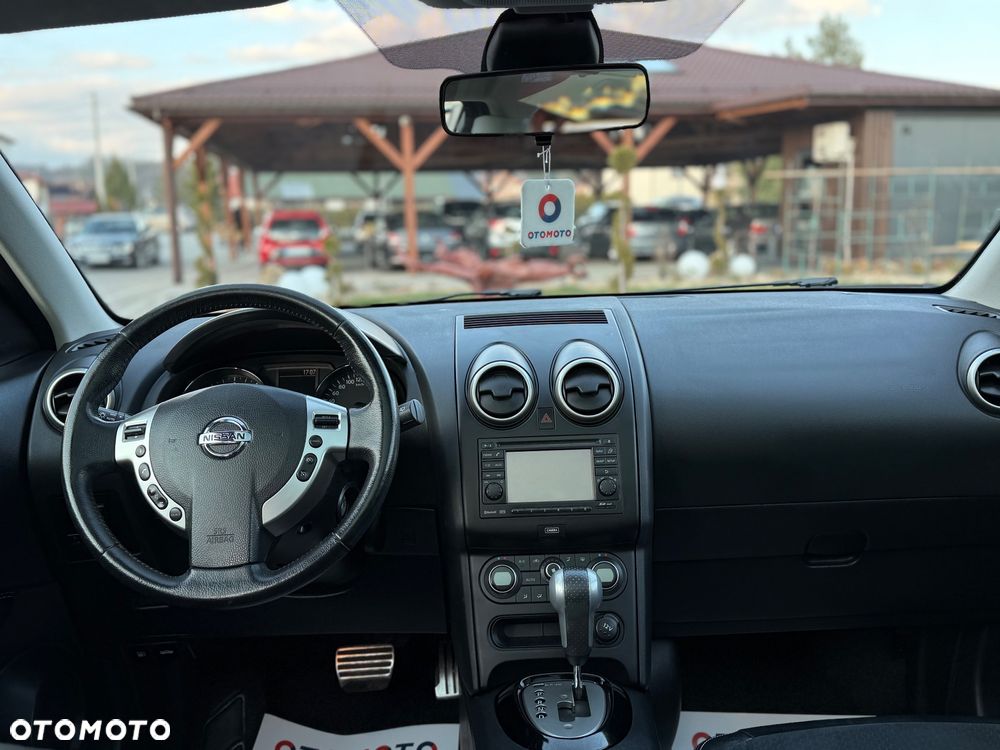 Nissan Qashqai 2.0 dCi 4 x 4 DPF tekna - 31