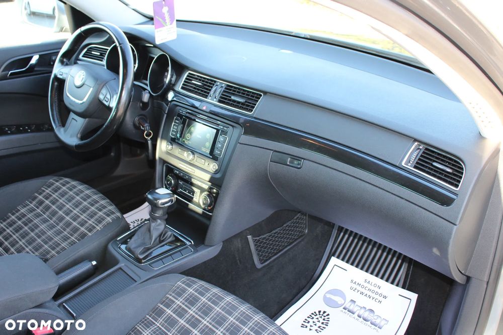 Skoda Superb 2.0 TDI Ambition DSG - 29