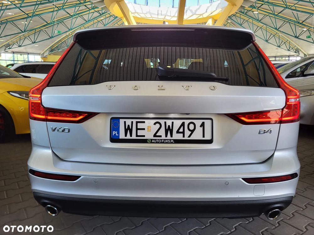 Volvo V60 B4 D Momentum - 7