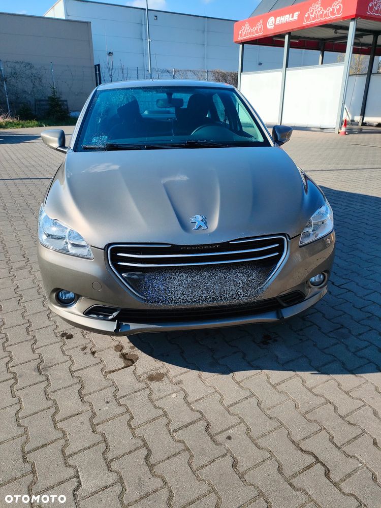 Peugeot 301 1.2 Pure Tech Active - 8