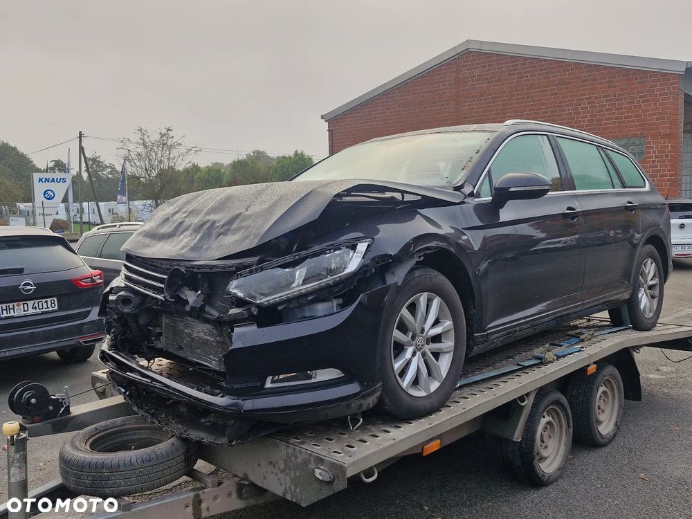 Volkswagen Passat 2.0 TDI SCR Comfortline - 13