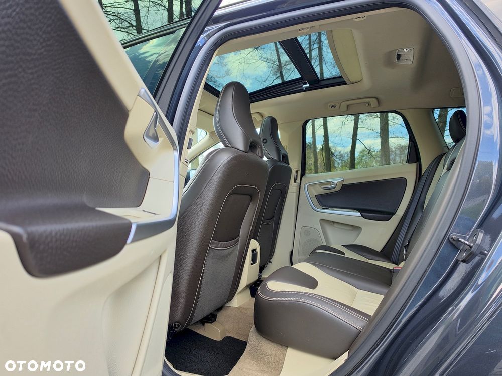 Volvo XC 60 D5 AWD Summum - 27