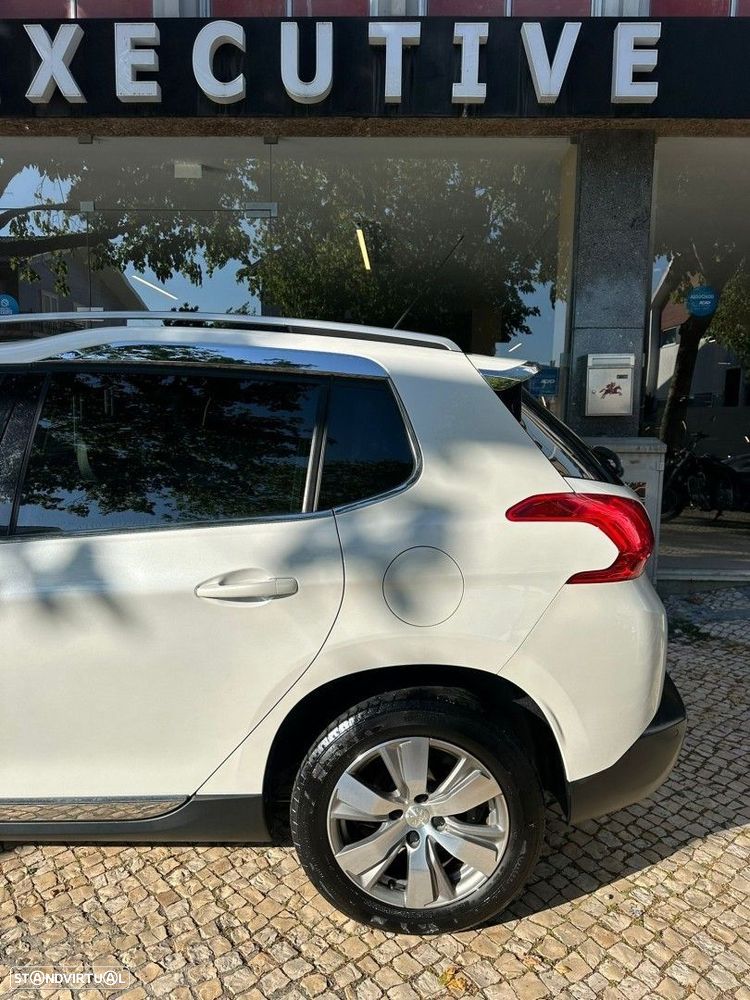 Peugeot 2008 1.2 PureTech Allure - 7