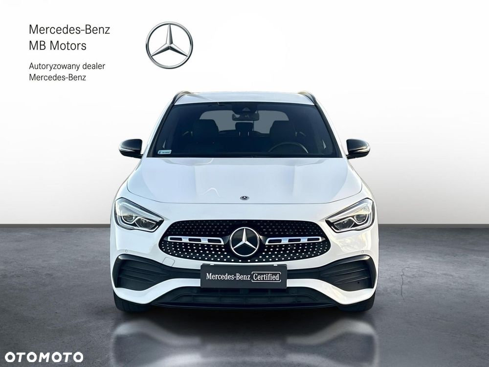 Mercedes-Benz GLA - 9