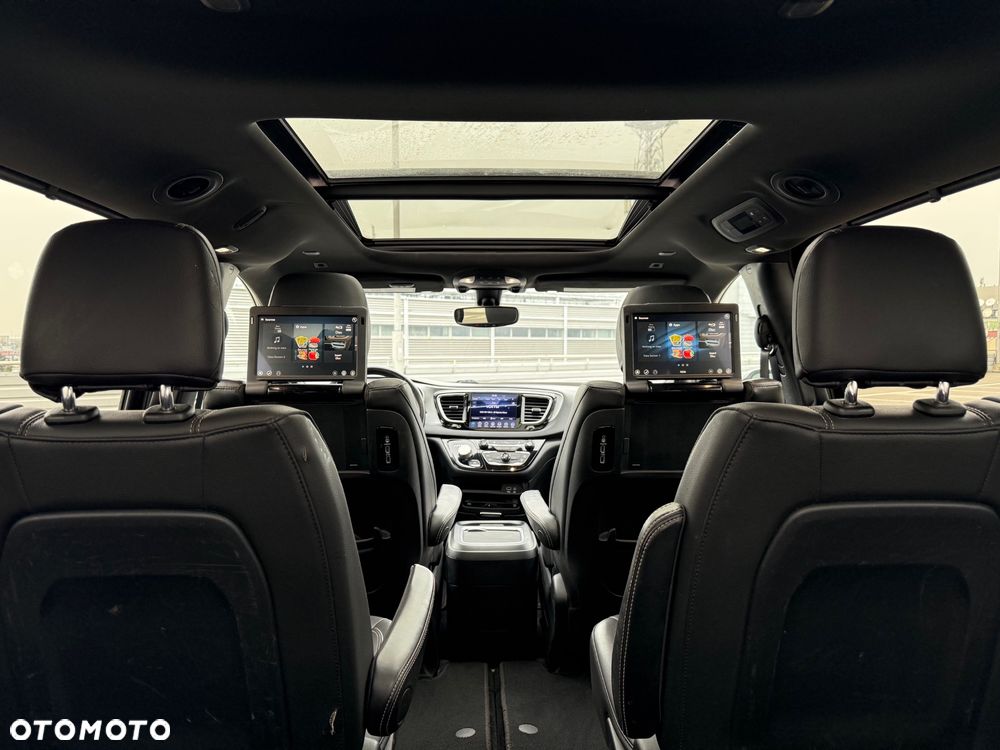 Chrysler Pacifica - 13