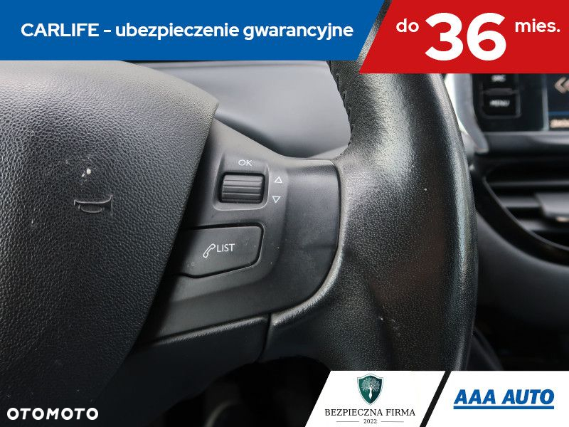 Peugeot 208 - 18