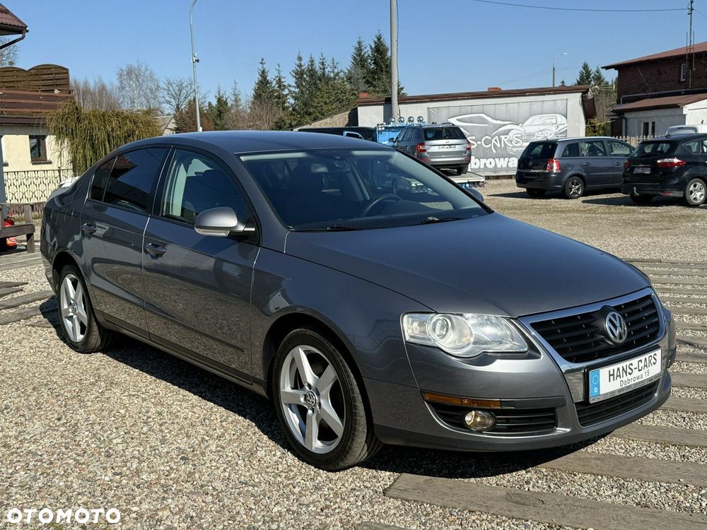 Volkswagen Passat - 2