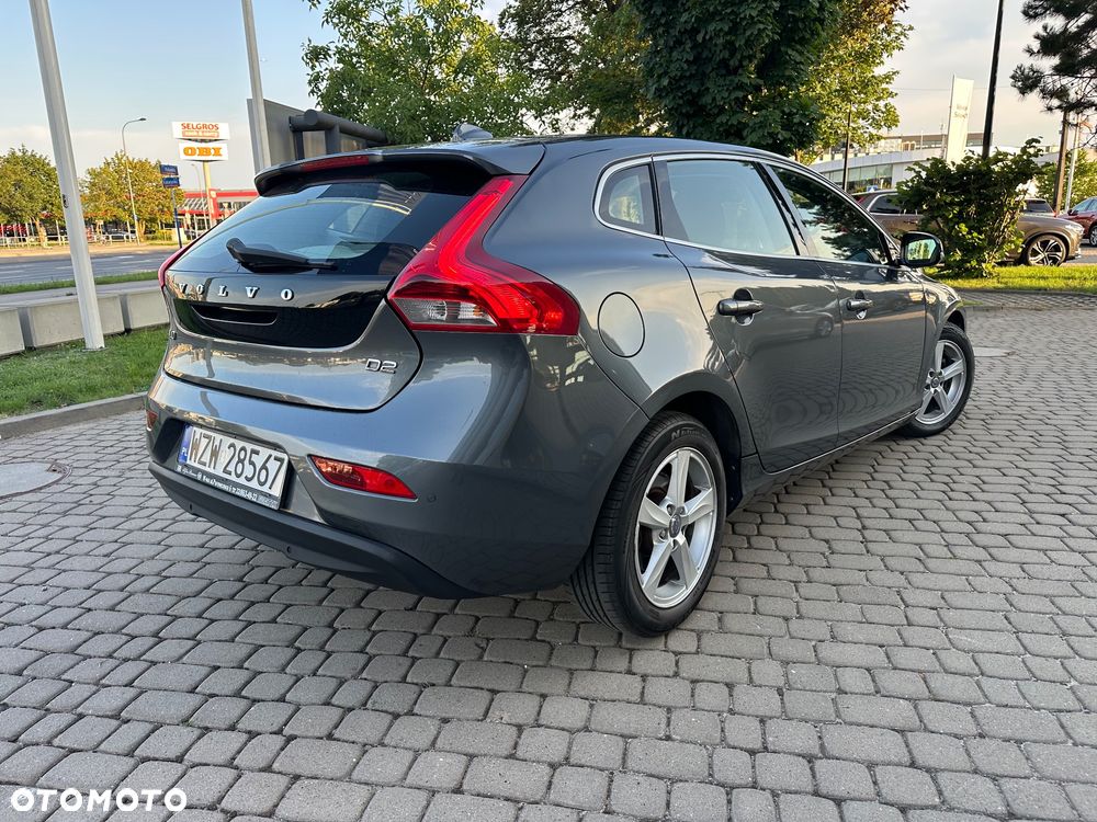 Volvo V40 D2 Momentum - 17