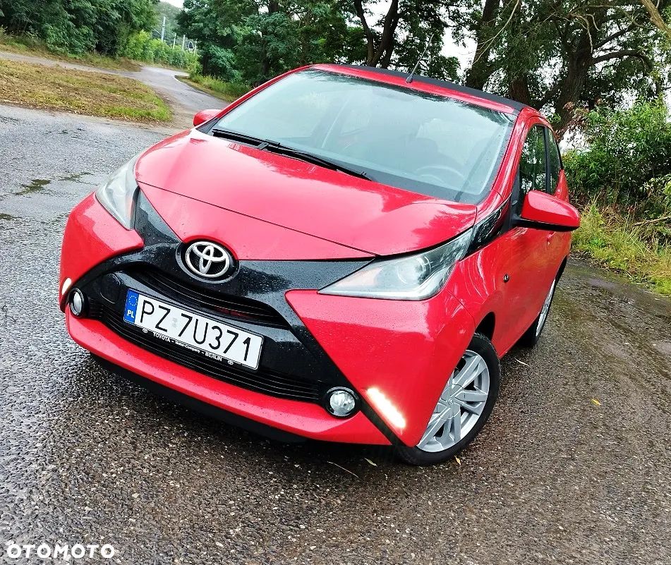 Toyota Aygo x-play - 1