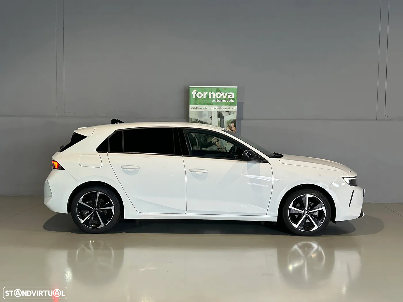 Opel Astra 1.2 T Elegance - 6