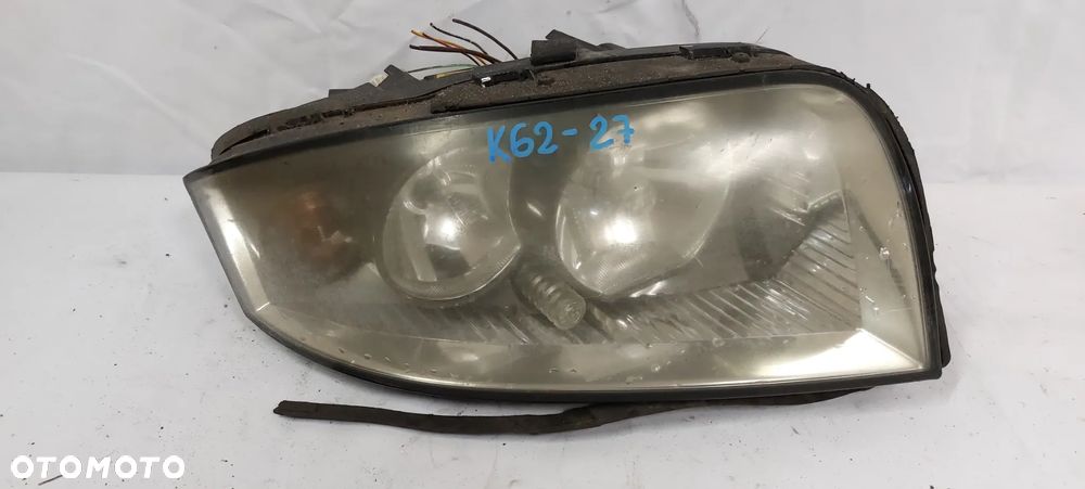 .  LAMPA PRZOD PRZEDNIA PRAWA AUDI A2 - 1