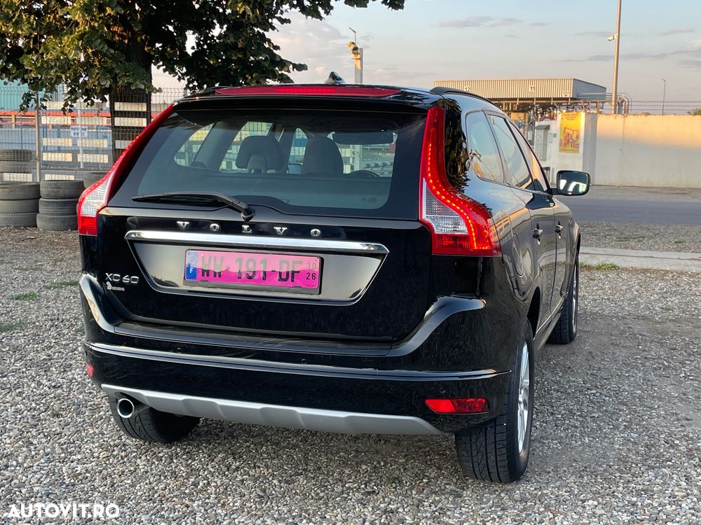 Volvo XC 60 D3 Momentum - 4