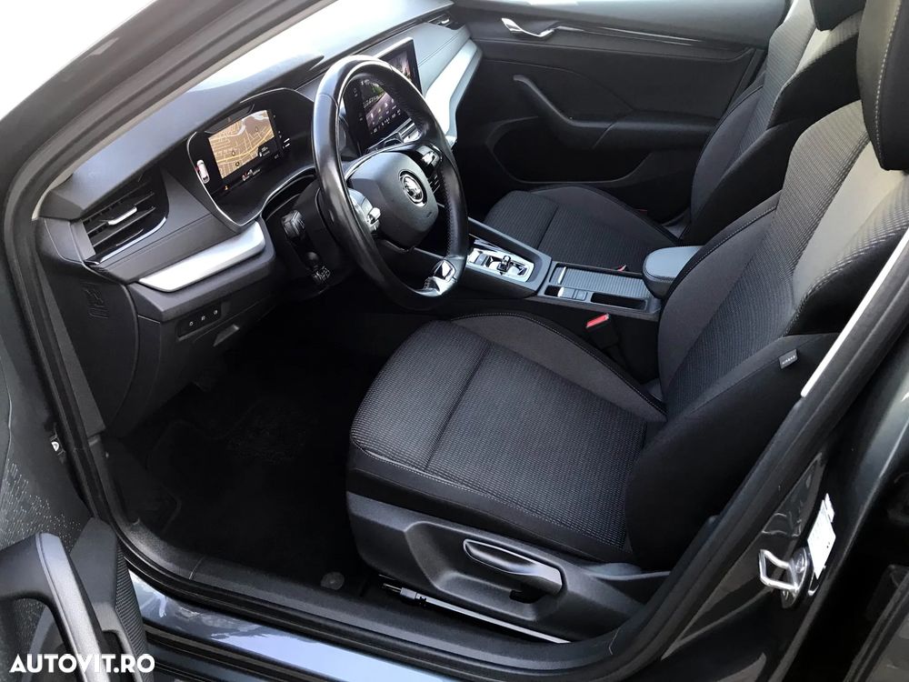 Skoda Octavia 2.0 TDI ELEGANCE DSG - 8