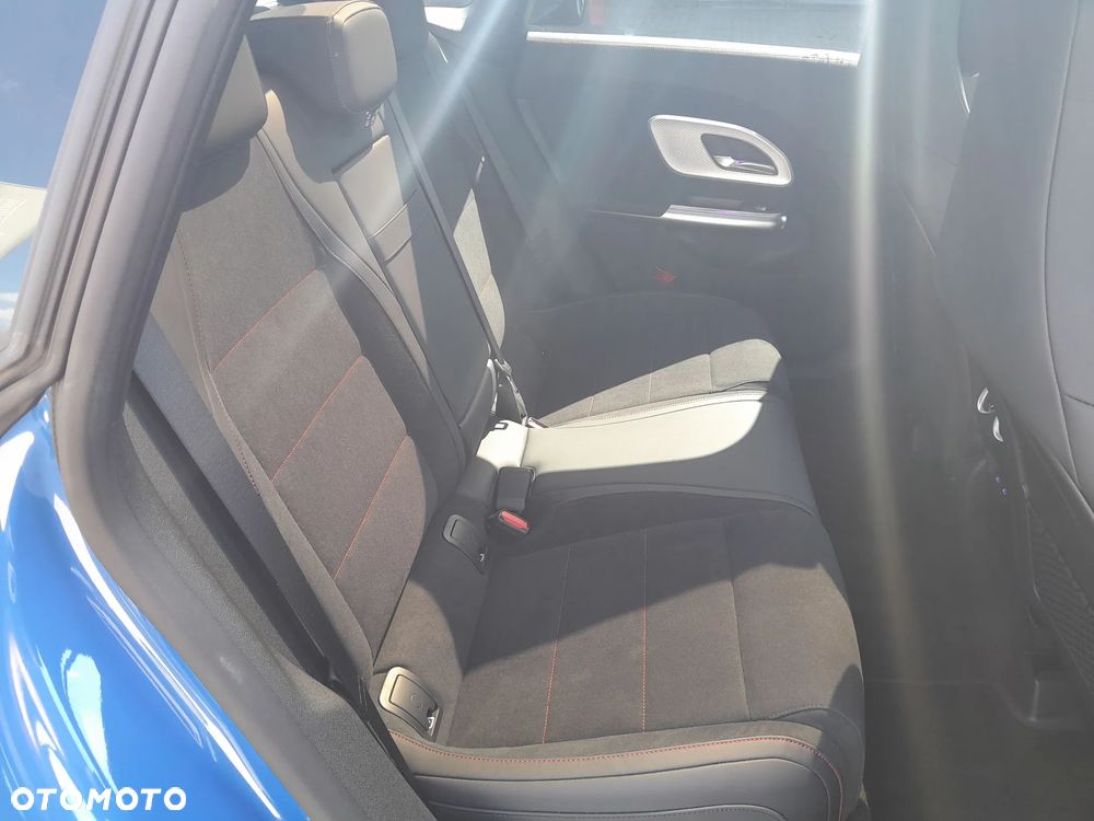Mercedes-Benz CLA 200 mHEV 8G-DCT - 18