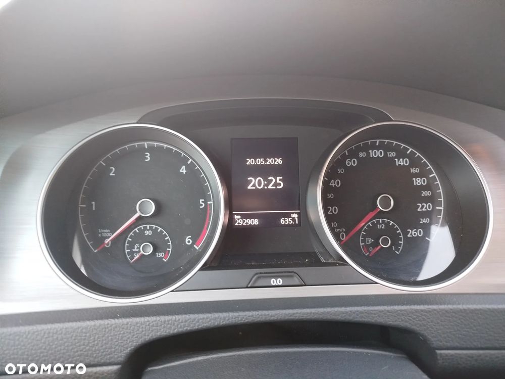 Volkswagen Golf - 20