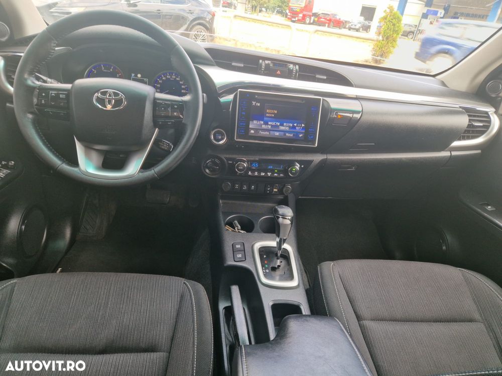 Toyota Hilux 4x4 Double Cab Executive - 12