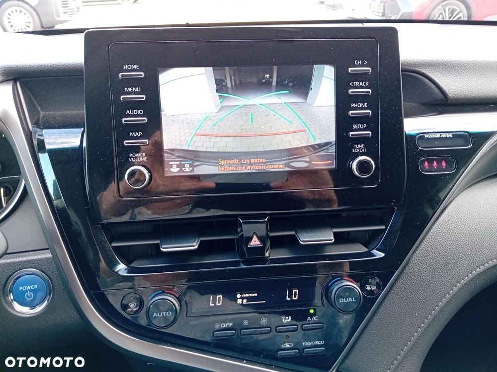 Toyota Camry 2.5 Hybrid Comfort CVT - 14