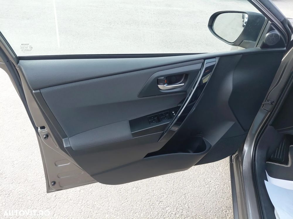 Toyota Auris 1.8 VVT-i Automatik Design Edition - 19