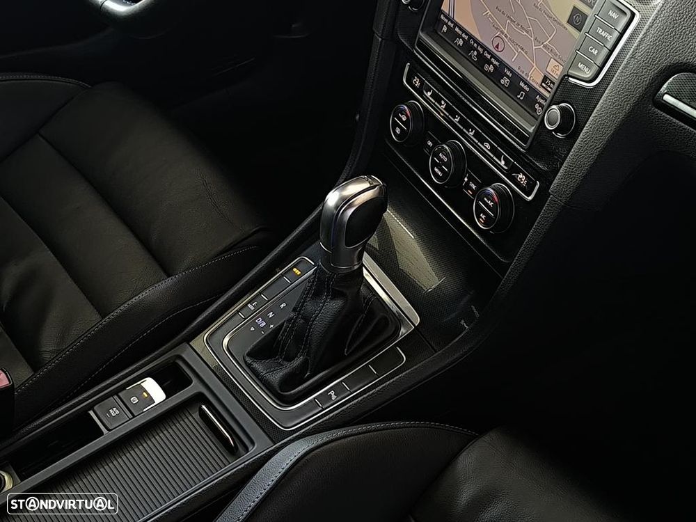 VW Golf 1.4 GTE Plug-In-Hybrid DSG - 36