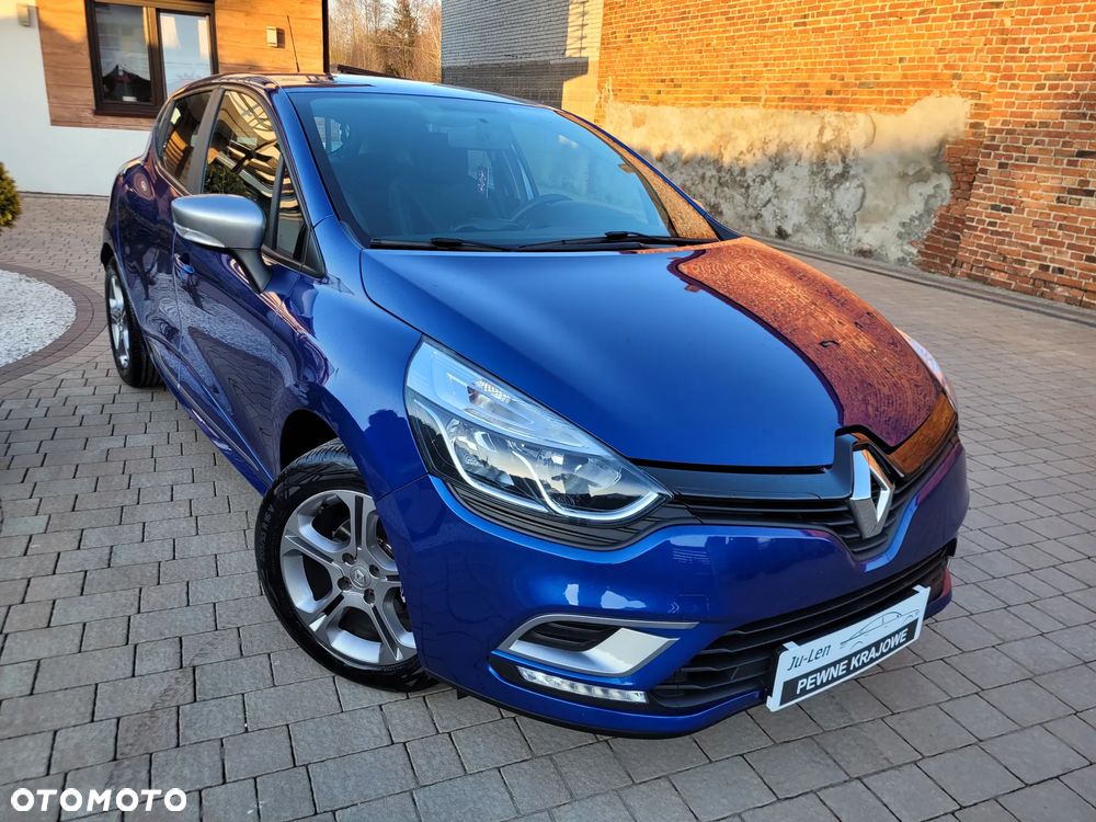 Renault Clio - 22