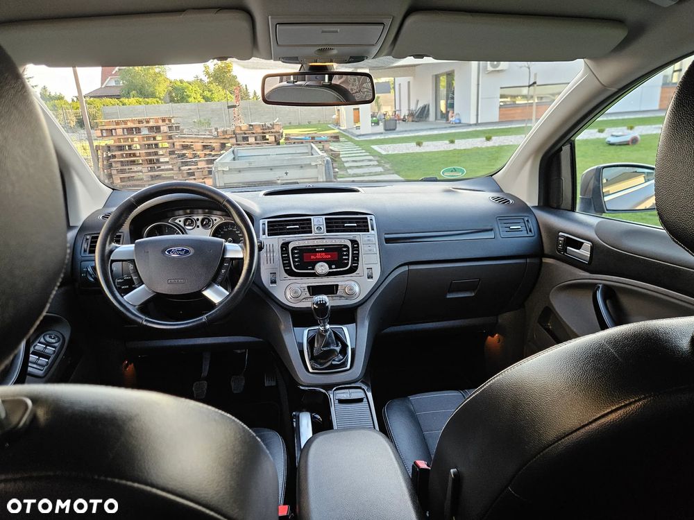 Ford Kuga 2.0 TDCi 4WD Titanium - 25