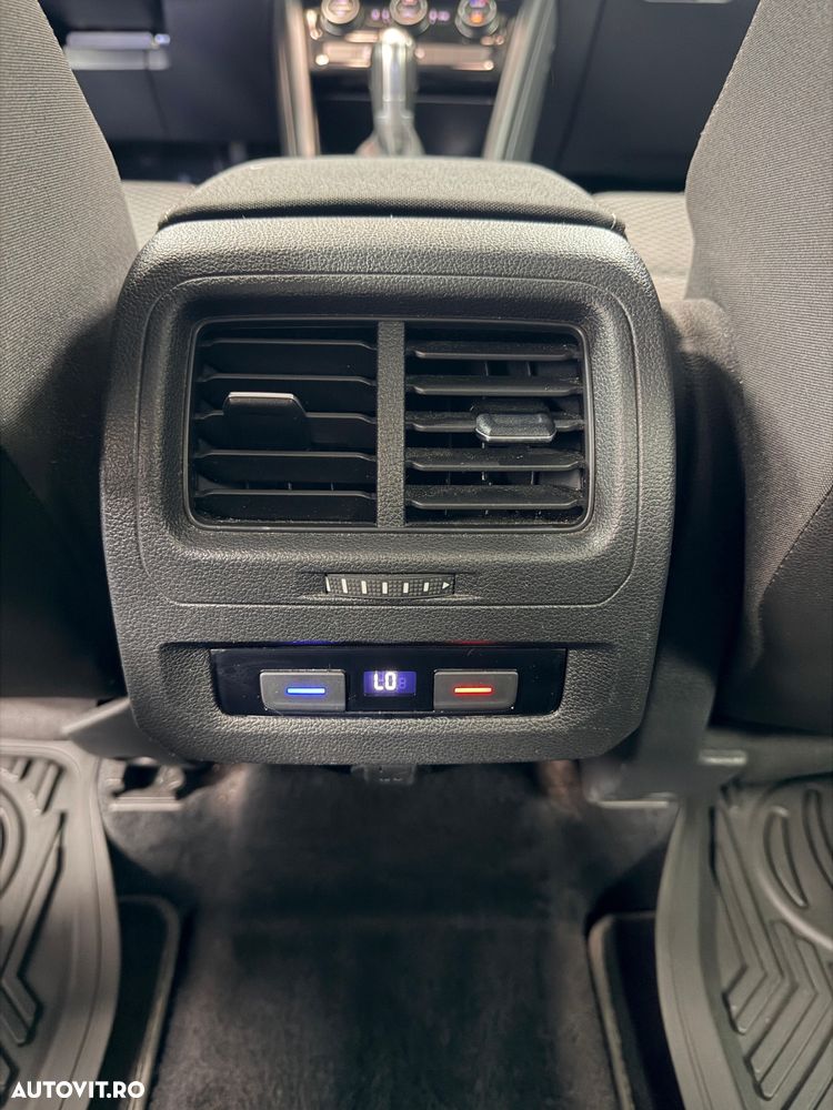 Volkswagen Touran 2.0 TDI SCR (BlueMotion Technology) DSG Comfortline - 16