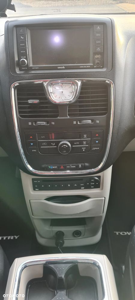 Chrysler Town & Country 3.6 Touring - 35