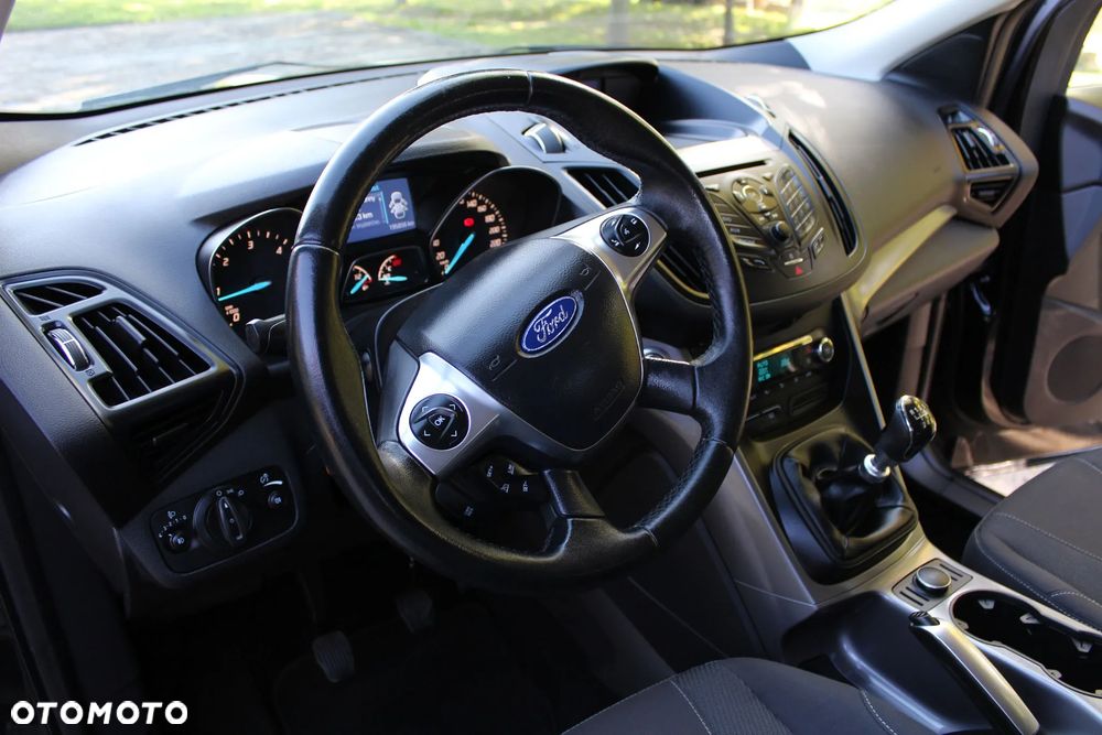 Ford Kuga - 26