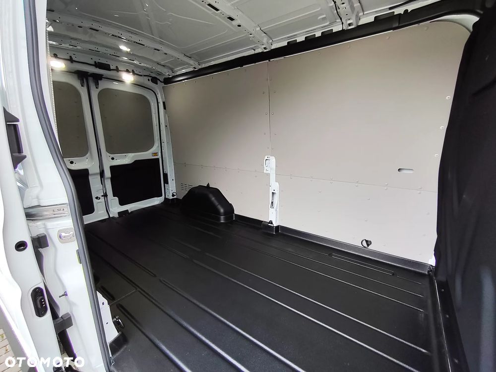 Ford Transit - 8