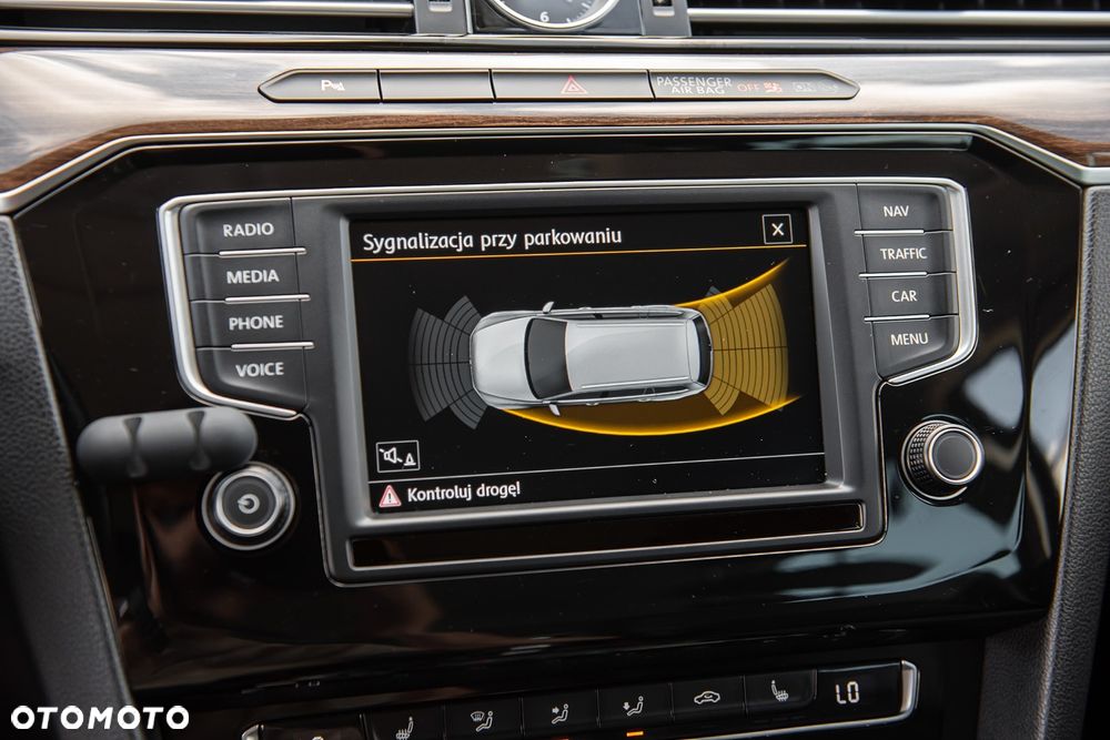 Volkswagen Passat Variant 2.0 TDI SCR 4Motion DSG (BMT) Highline - 23