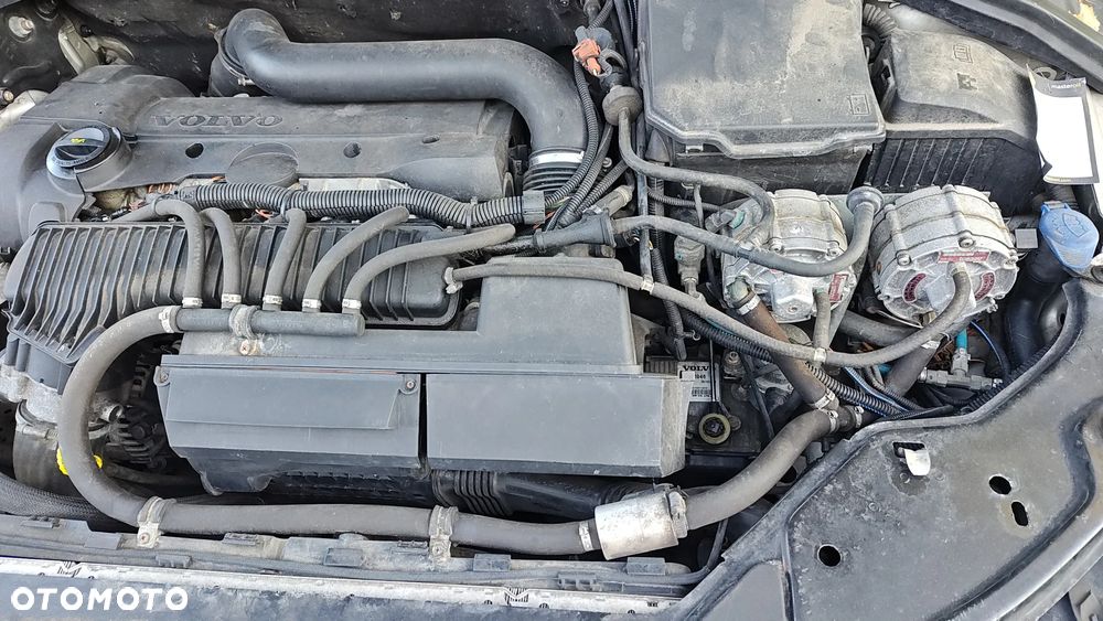 Volvo V70 2.5T Kinetic - 13
