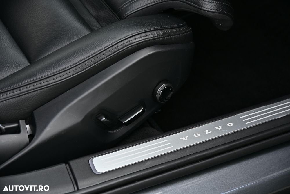 Volvo V90 D4 AWD PRO - 31