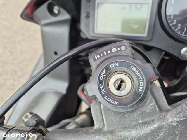 Honda CBR - 9